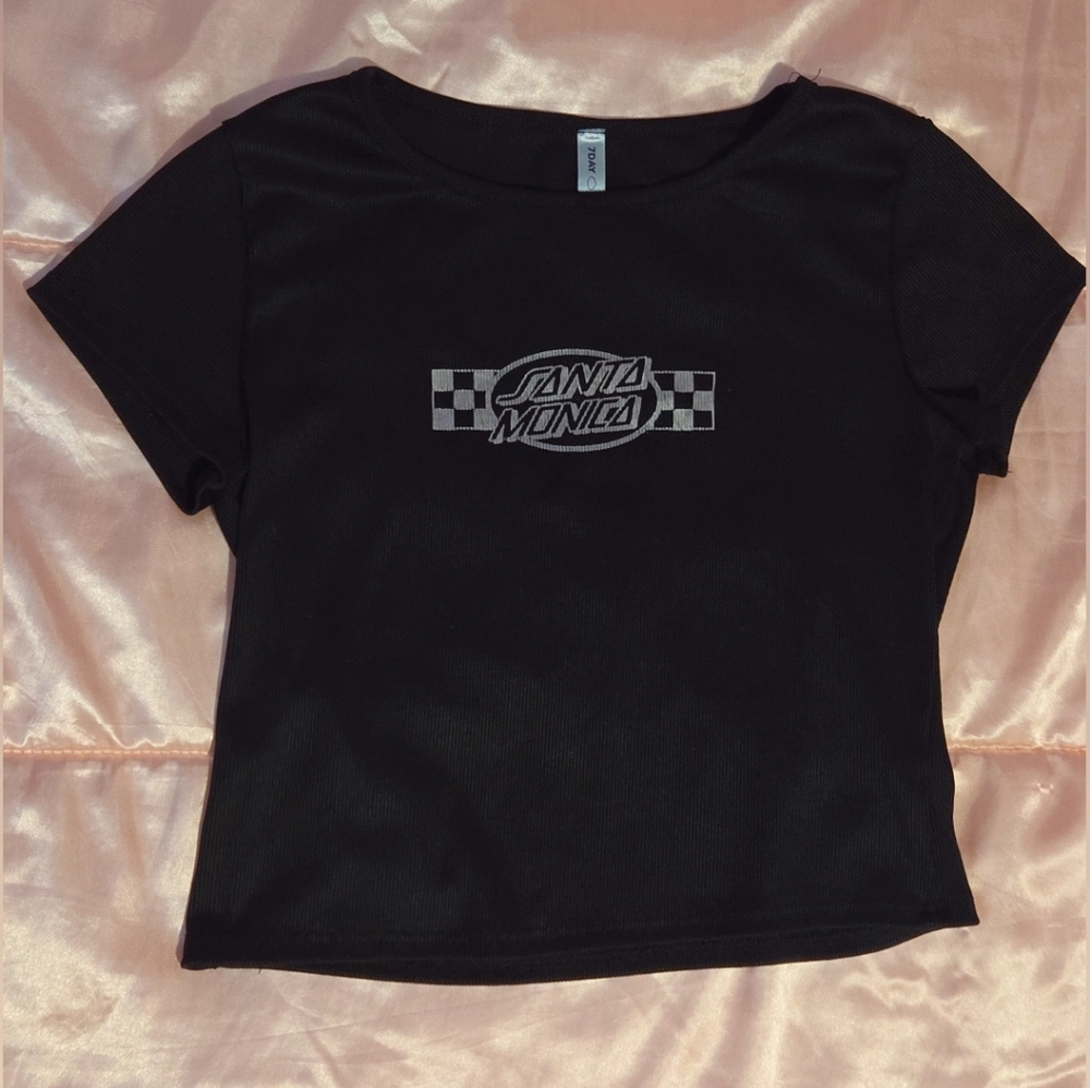 Black cropped tee with santa monica logo